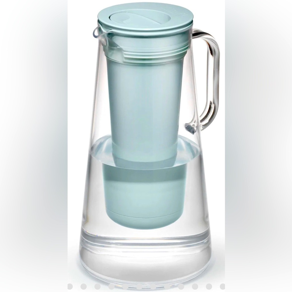 Brand New Seal in Box LifeStraw Home 10 Cup water filter pitcher